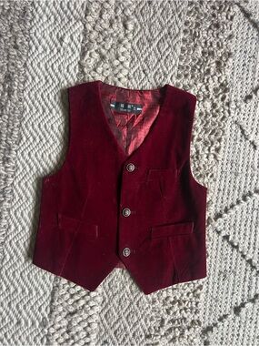 Red Velvet Boys' Dress Vest size 8